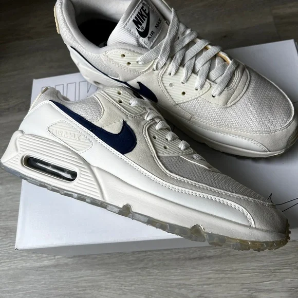Nike ID White/Sail and Midnight Navy Blue Air Max 90 Sneakers (US 10.5M) - Picture 4 of 8